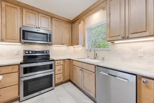 213 E 3rd St, Keene, TX 76059 - Photo 8