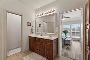 1458 Park Crest Dr, Crowley, TX 76036 - Photo 18