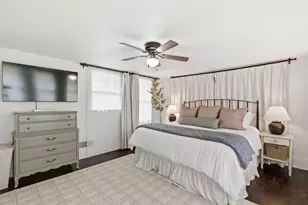 909 3rd St, Graham, TX 76450 - Photo 28