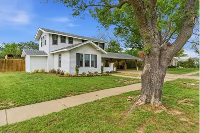 909 3rd Street, Graham, TX 76450 - Photo 1