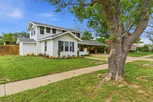 909 3rd St, Graham, TX 76450 - Photo 1