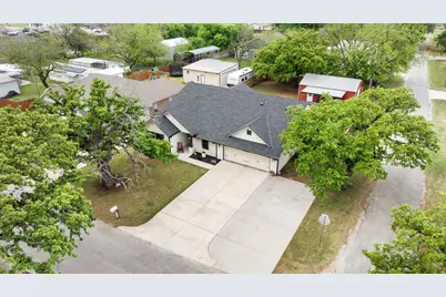 208 N Oak Lane, Tolar, TX 76476 - Photo 32