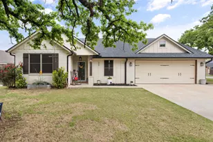 208 N Oak Ln, Tolar, TX 76476 - Photo 36