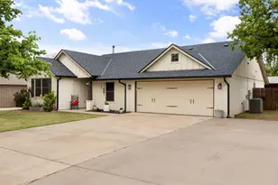 208 N Oak Ln, Tolar, TX 76476 - Photo 1