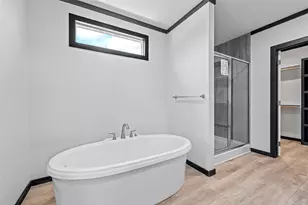 202 N 6th St, Mount Calm, TX 76673 - Photo 10