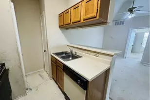 4113 Esters Rd, Irving, TX 75038 - Photo 10