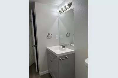 407 N Justin Avenue #B, Dallas, TX 75211 - Photo 10