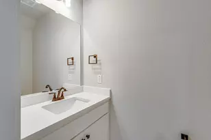 912 Cooksey Ct, Grandview, TX 76050 - Photo 22