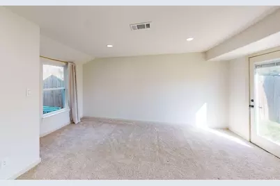 2517 Canterbury Court, Carrollton, TX 75006 - Photo 12