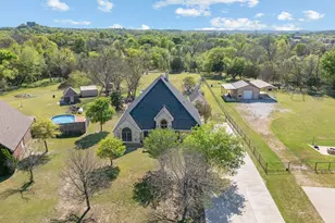 112 Waterfall Ct, Azle, TX 76020 - Photo 1