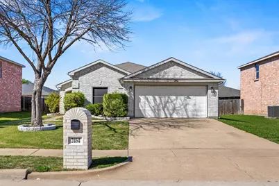 2464 Silverado Trail, Grand Prairie, TX 75052 - Photo 1