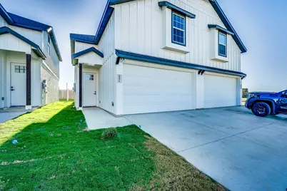 924 Cooksey Court #A, Grandview, TX 76050 - Photo 2