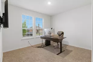 727 Fort Ln, Fate, TX 75189 - Photo 4