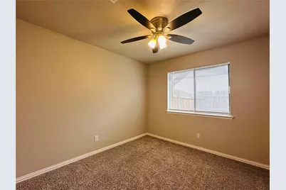 525 Cole Avenue, Saginaw, TX 76179 - Photo 10