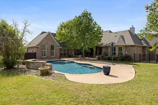 1106 W Iberian Ct, Granbury, TX 76048 - Photo 38