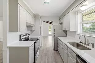 6106 Laredo Ct, Granbury, TX 76049 - Photo 16