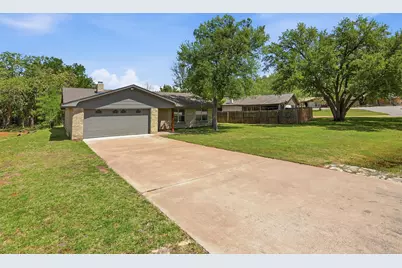 6106 Laredo Court, Granbury, TX 76049 - Photo 4