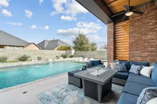 1104 9th St, Argyle, TX 76226 - Photo 2