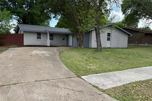 2010 Durham St, Irving, TX 75062 - Photo 4