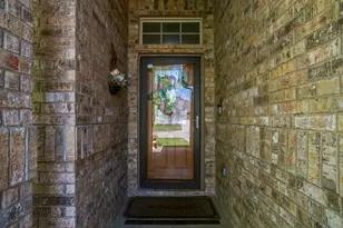 1733 Colorado Dr, Burleson, TX 76028 - Photo 4