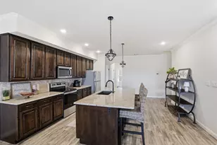 1100 Noble Flair Pl, Granbury, TX 76049 - Photo 8