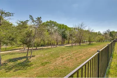 2430 Sagebrush Drive, Glenn Heights, TX 75154 - Photo 22