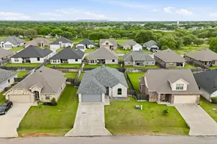 3312 Arrow Creek Dr, Granbury, TX 76049 - Photo 2