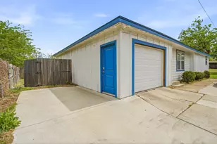 1037 W Frey St, Stephenville, TX 76401 - Photo 22