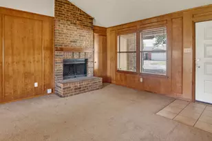 716 Nicole Dr, Burleson, TX 76028 - Photo 6