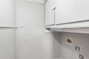 427 Arborview Dr, Garland, TX 75043 - Photo 8