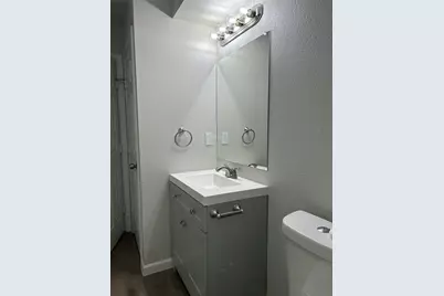 407 N Justin Avenue #Unit A, Dallas, TX 75211 - Photo 8