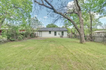 5620 Hiett Court, Fort Worth, TX 76112 - Photo 20