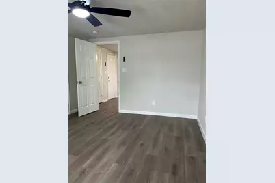 407 N Justin Avenue #Unit D, Dallas, TX 75211 - Photo 4