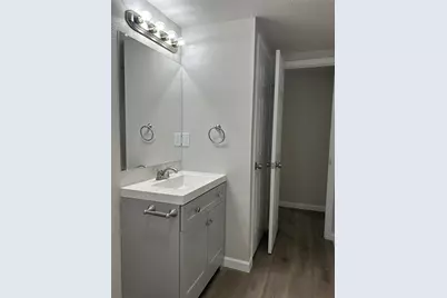 407 N Justin Avenue #Unit D, Dallas, TX 75211 - Photo 12