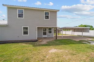 1058 E Reno Rd, Reno, TX 76020 - Photo 6