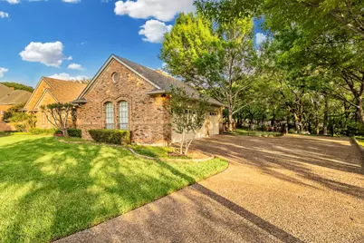 2908 Oak Trail Court, Dalworthington Gardens, TX 76016 - Photo 2