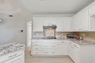 6065 Autumn Hills Dr, Fort Worth, TX 76140 - Photo 8