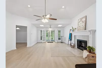 6065 Autumn Hills Drive, Fort Worth, TX 76140 - Photo 4