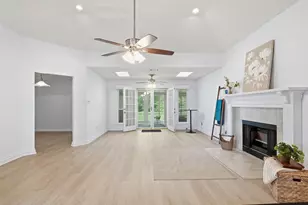 6065 Autumn Hills Dr, Fort Worth, TX 76140 - Photo 4