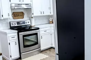 315 E 4th St, Muenster, TX 76252 - Photo 6