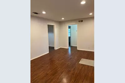 909 Sunnyvale Drive, Arlington, TX 76010 - Photo 2