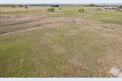 12588 Flow, Krum, TX 76249 - Photo 8