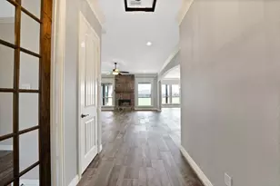 404 Spring Valley Rd, Weatherford, TX 76087 - Photo 6