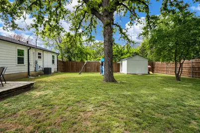 621 W Brock Street, Denison, TX 75020 - Photo 18