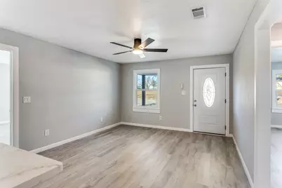 804 Lively Street, Bowie, TX 76230 - Photo 4