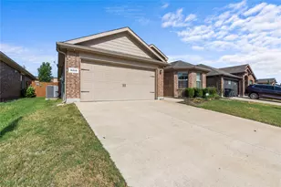 8225 Spotted Doe Dr, Fort Worth, TX 76179 - Photo 2