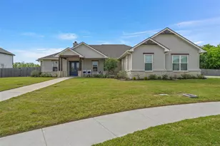624 Lindsay Ln, Robinson, TX 76706 - Photo 2