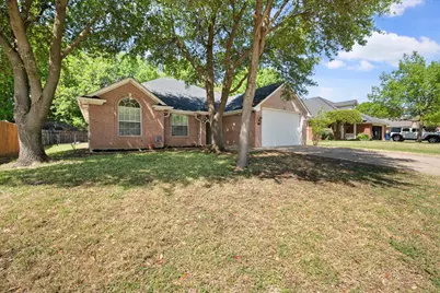 1221 Highcrest Drive, Burleson, TX 76028 - Photo 2