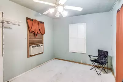 2210 24th Street, Fort Worth, TX 76164 - Photo 8