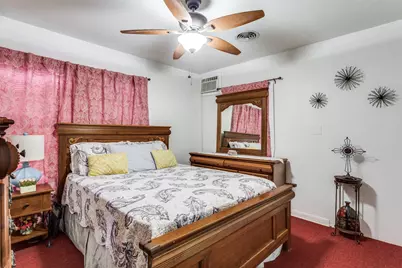2210 24th Street, Fort Worth, TX 76164 - Photo 8